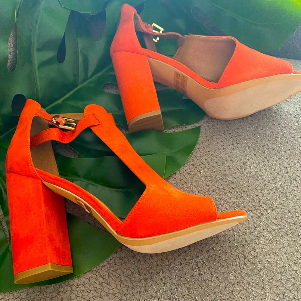 Ladies brand new sandals never worn
